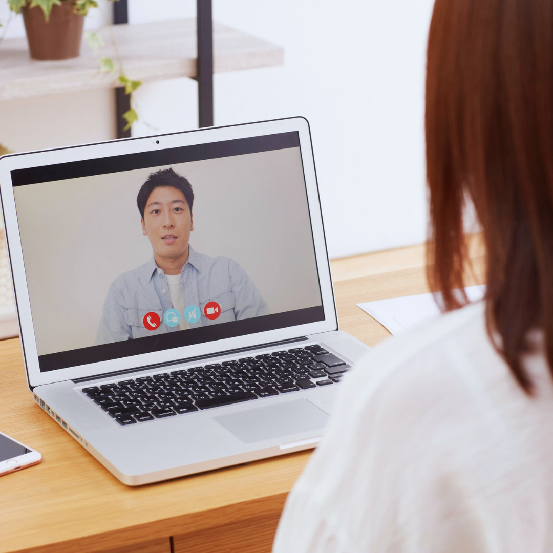 How Distance Changes the Way People Communicate: Impact on Connection and Understanding